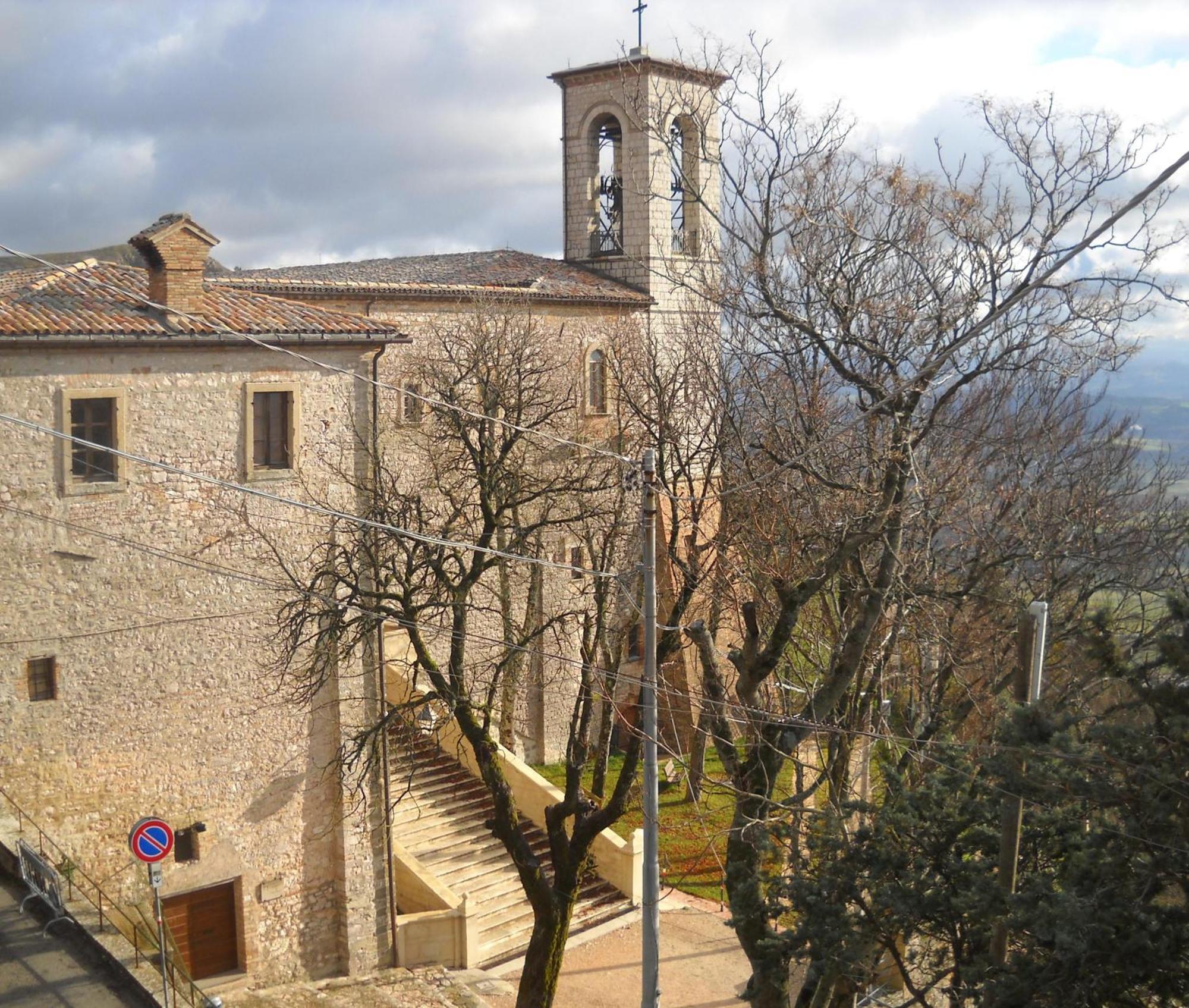 Hotel La Rocca Gubbio Exterior foto